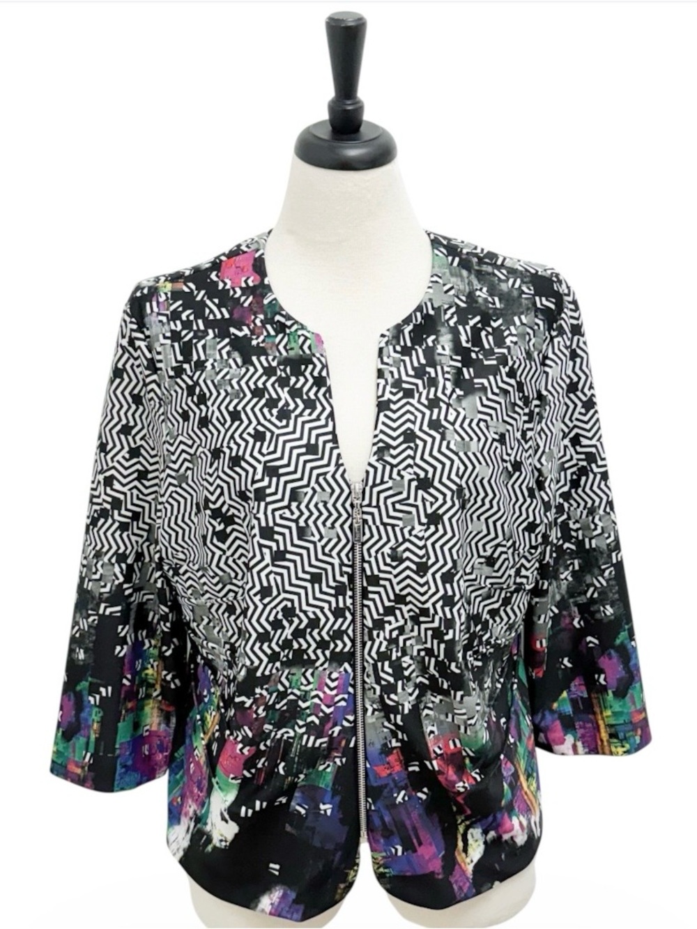 Joseph Ribkoff black off white geometric zip v  neck 3/4 sleeve short jacket 20